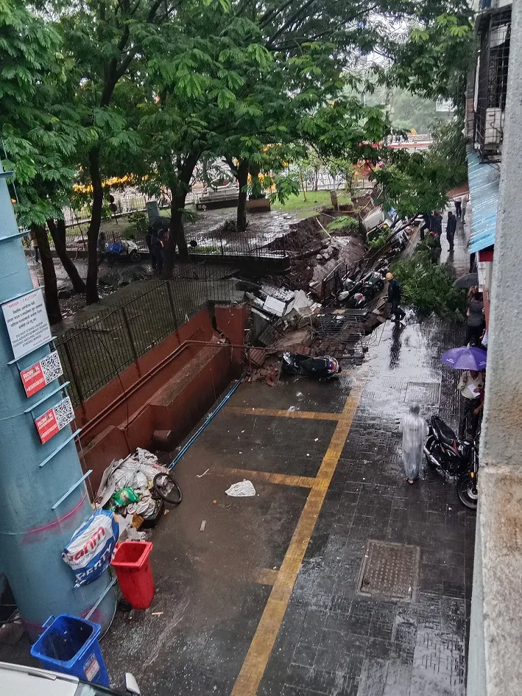 Aajchi Navi Mumbai | वाशी प्लाझाची संरक्षण भिंत खचली