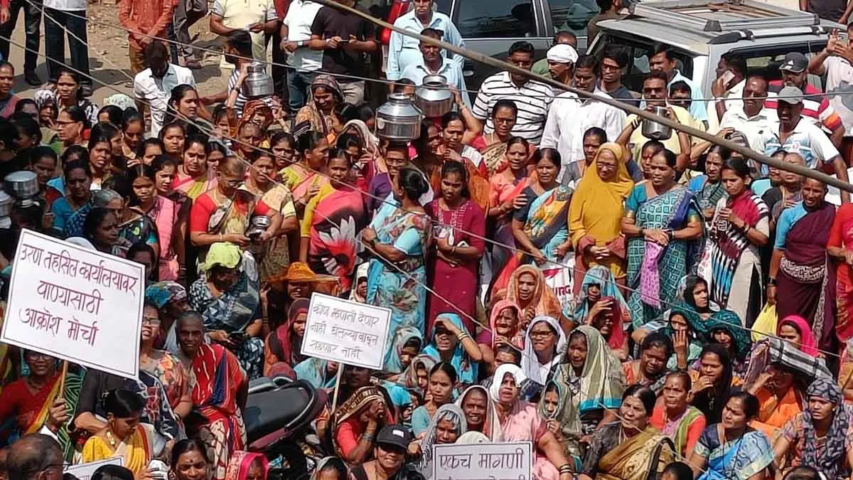 Aajchi Navi Mumbai | हंडा घेवून महिलांचा आक्रोश मोर्चा