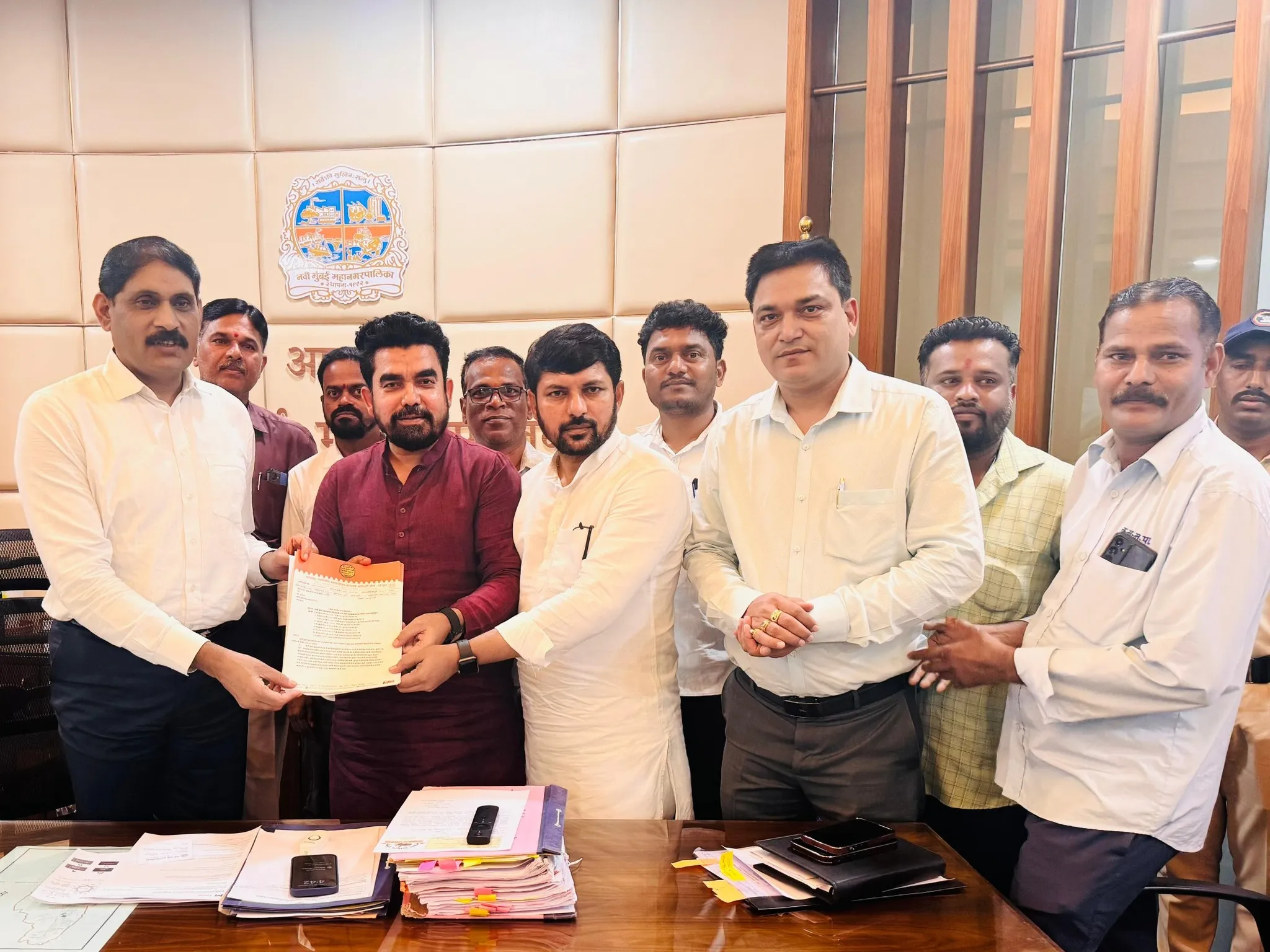 Aajchi Navi Mumbai | 10 दिवसात कंत्राटी कामगारांच्या प्रलंबित समस्या सोडवा