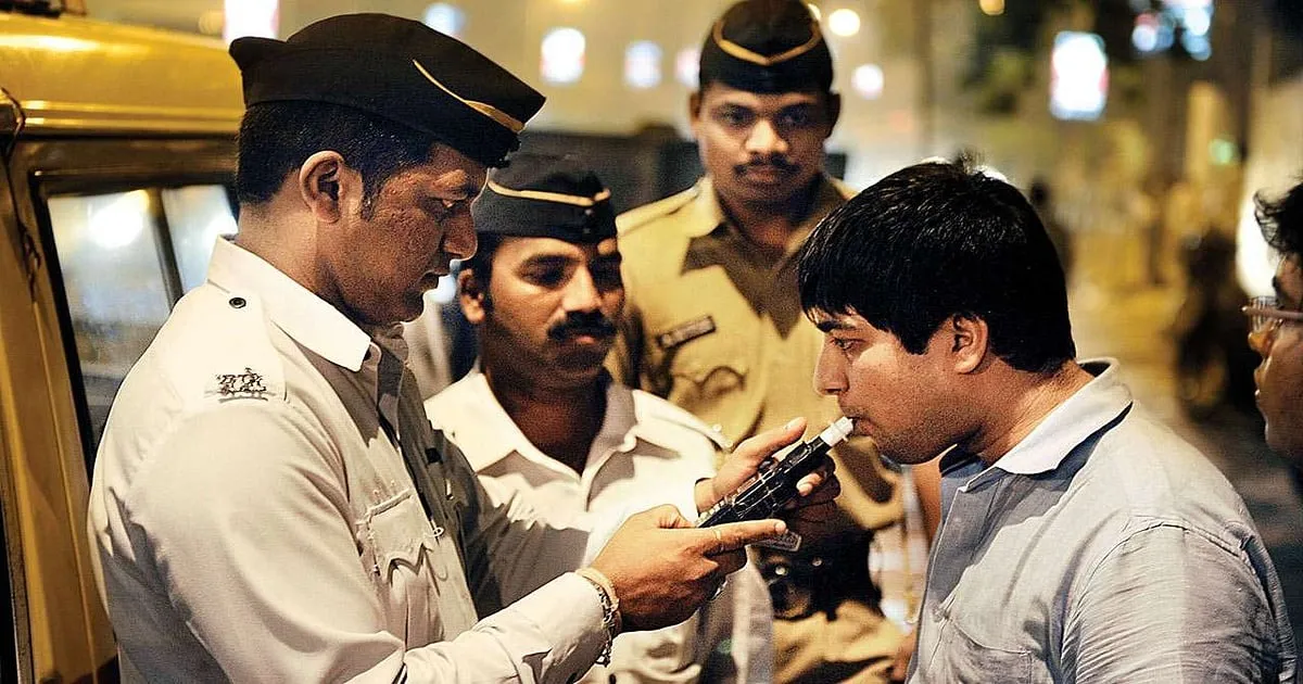 Aajchi Navi Mumbai | 3800 बेशिस्त वाहन चालकांवर कारवाई