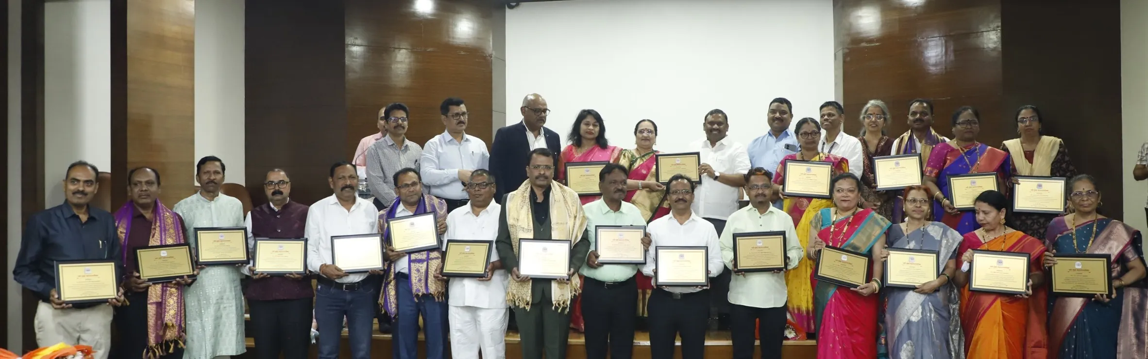 Aajchi Navi Mumbai | सेवानिवृत्त कर्मचाऱ्यांचा सन्मान