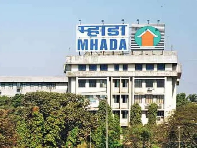 Aajchi Navi Mumbai | आजी-माजी आमदार, खासदार ठरले आर्थिक दुर्बल घटक