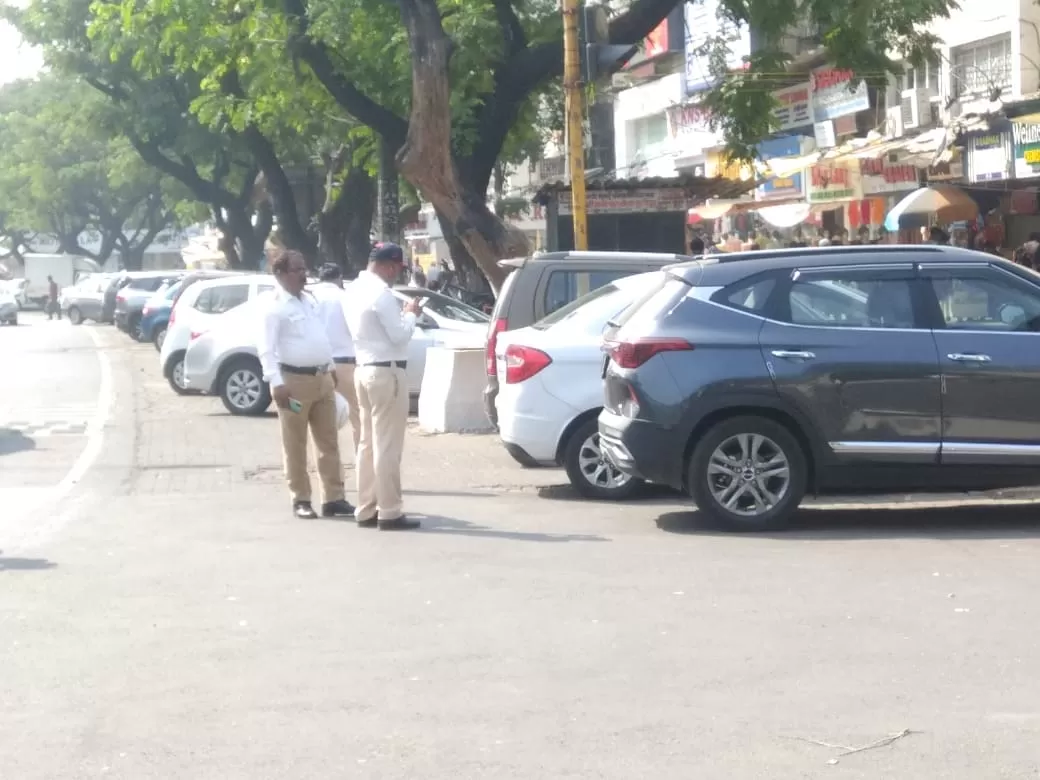 Aajchi Navi Mumbai | अवैध पार्किंगवर कारवाई