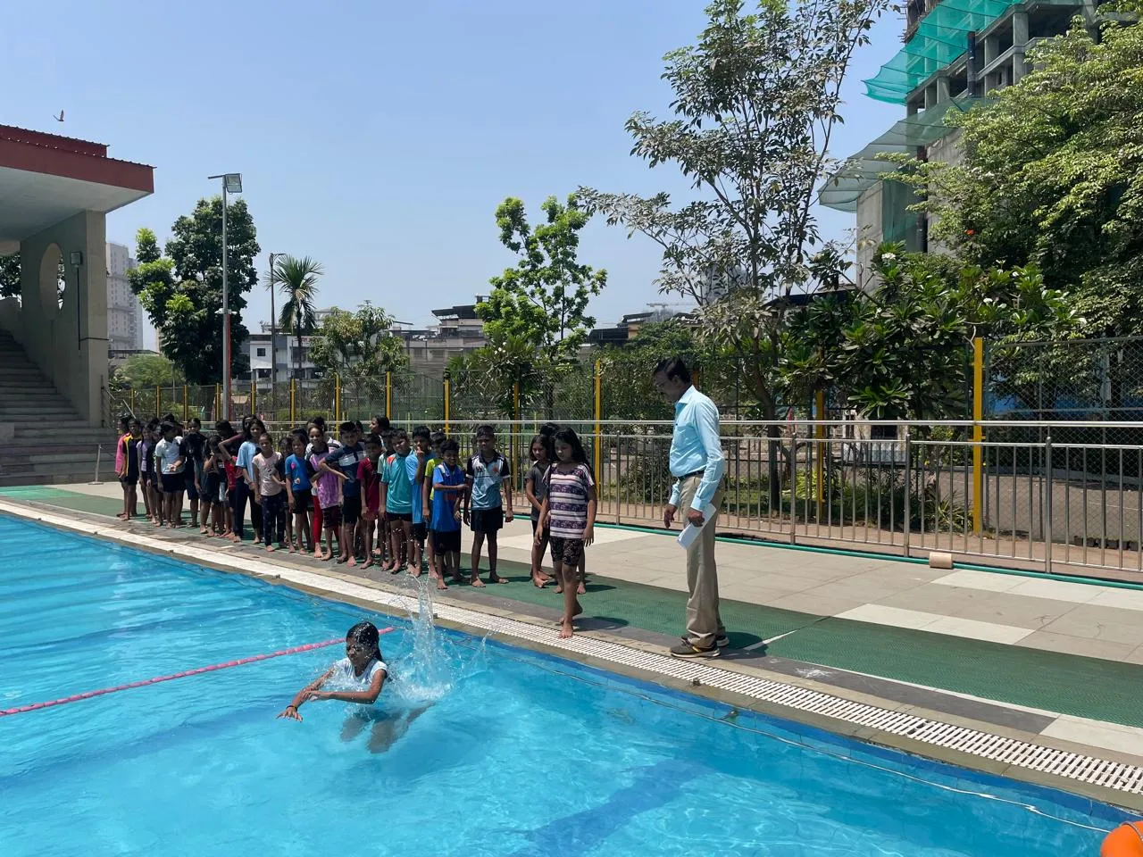 Aajchi Navi Mumbai | पालिकेच्याविद्यार्थ्यांना जलतरणाचे प्रगत प्रशिक्षण