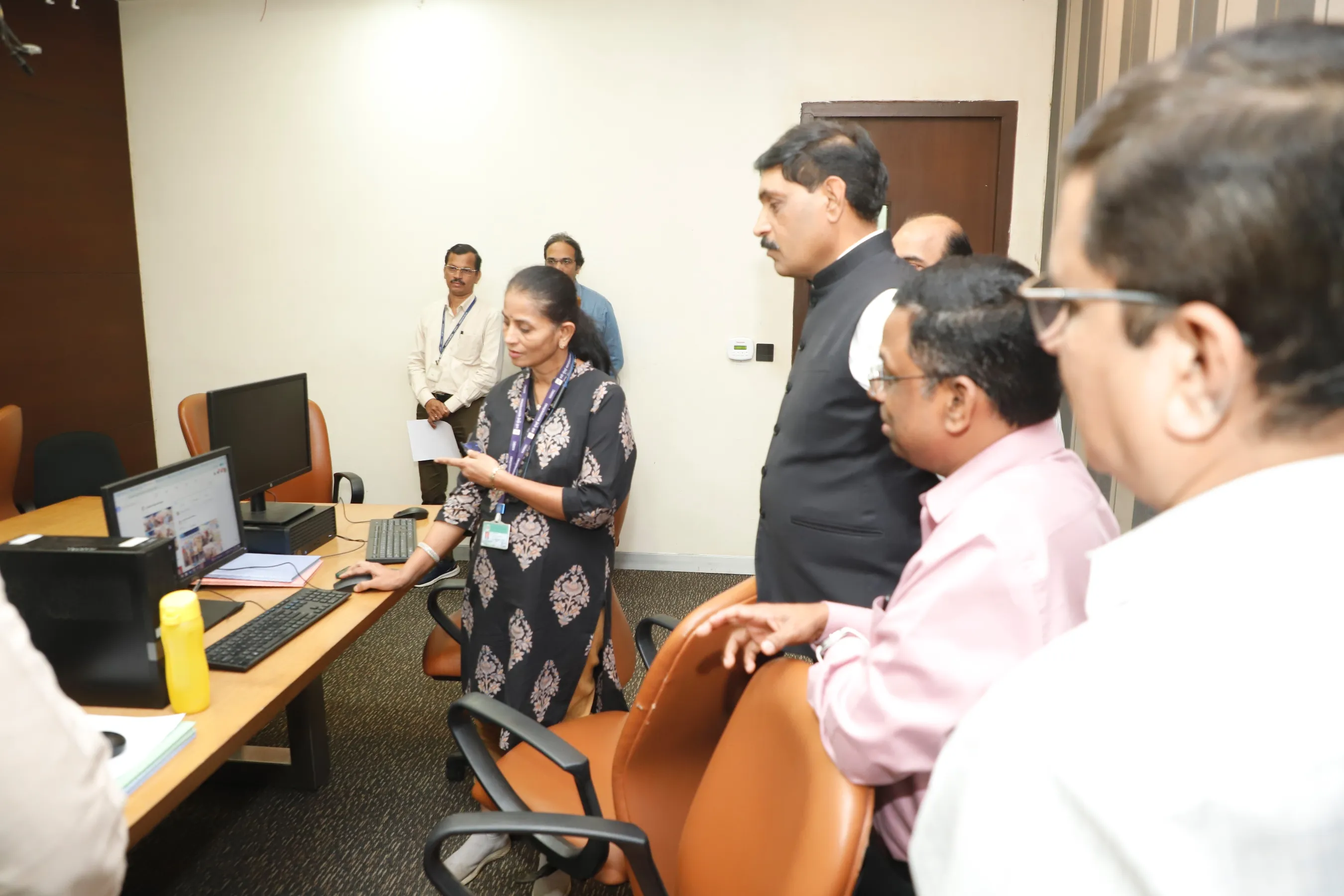 Aajchi Navi Mumbai | पालिकेत प्रसारमाध्यमे निरीक्षण कक्ष कार्यान्वित